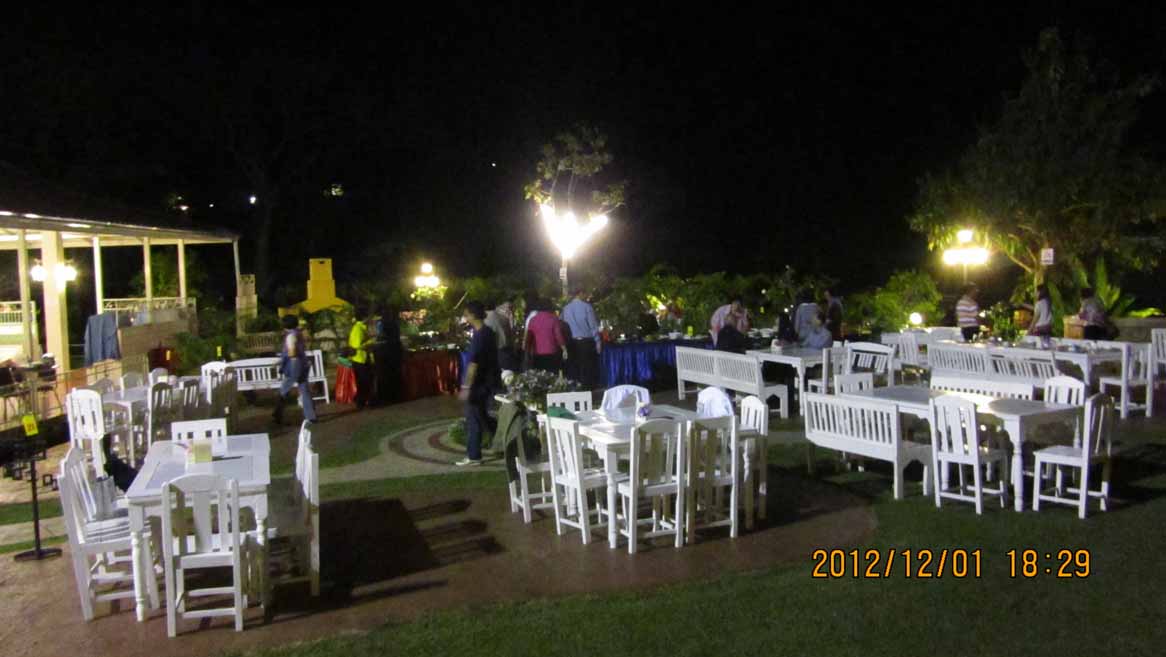 Night_party 08.jpg 82.0K